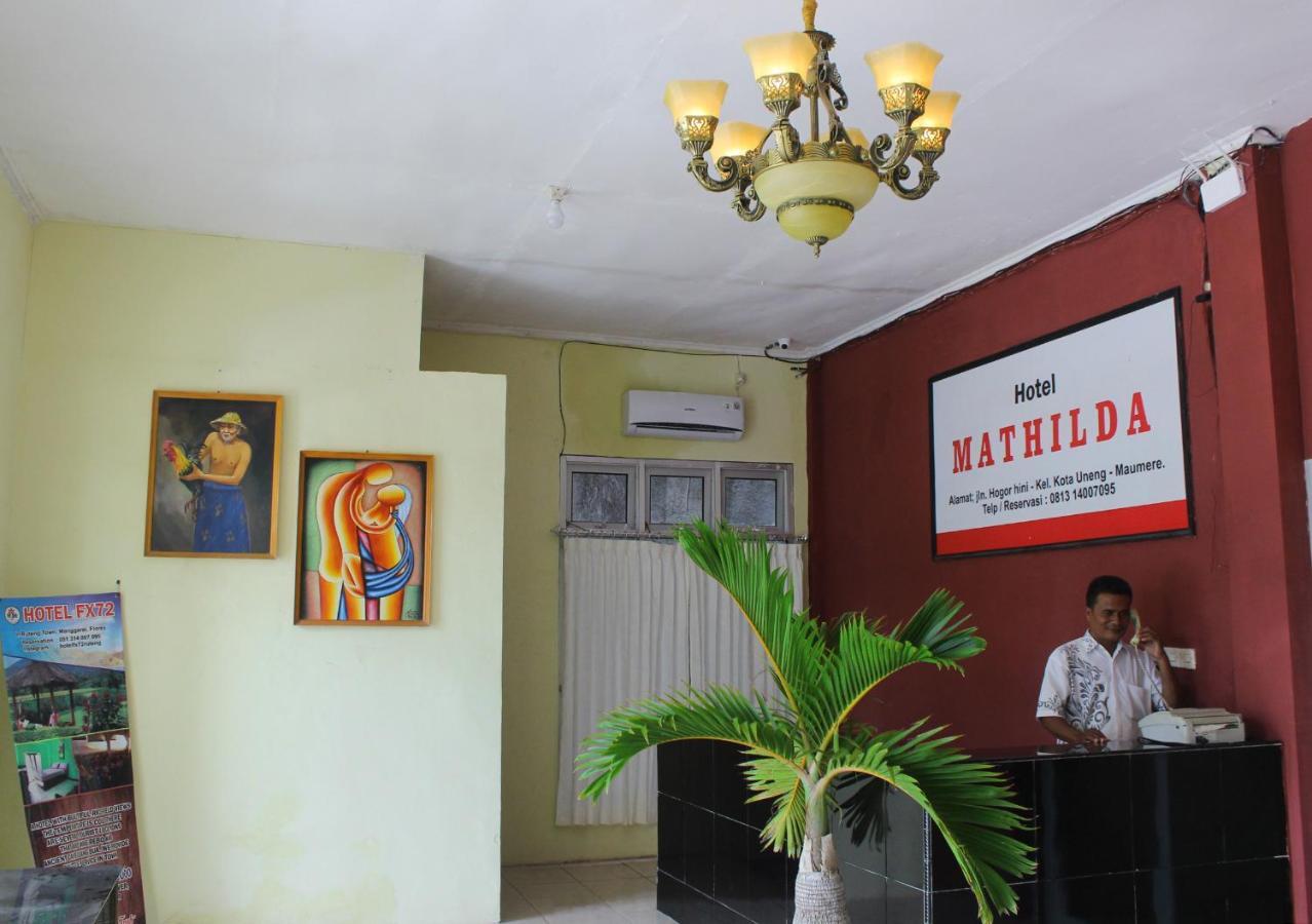 Hotel Mathilda Maumere Extérieur photo
